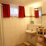 בית נופש Alpine-lodges Lisa Sauerwald